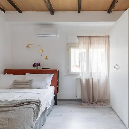 Iflat Opera Penthouse With Terrace Lejlighed